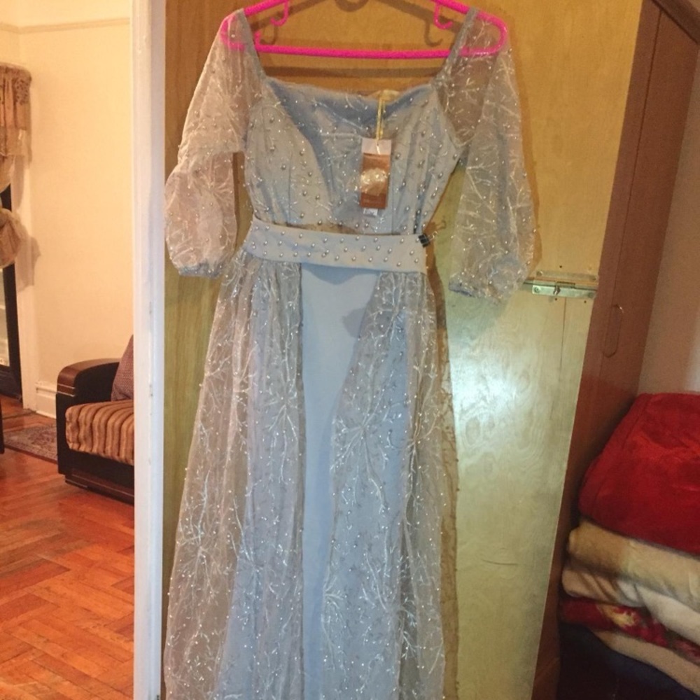 Bridal dress detachable skirt